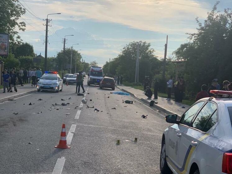 У Львівській області зіткнулися маршрутка, авто і скутер. Загинув 13-річний підліток