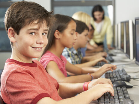 Шкарлет рассказал, сколько школ в Украине не имеют доступа к интернету