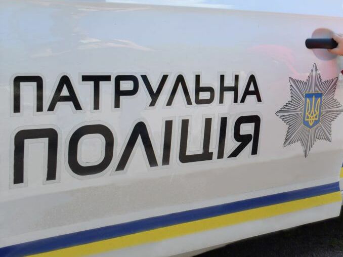 У Київській області у ДТП за участю автобуса загинув патрульний – поліція