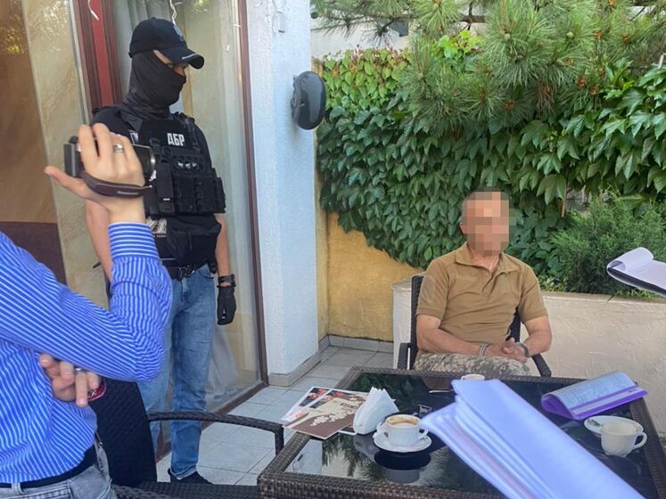В Одессе военнослужащий требовал у полицейского взятку за трудоустройство в ГБР – Офис генпрокурора