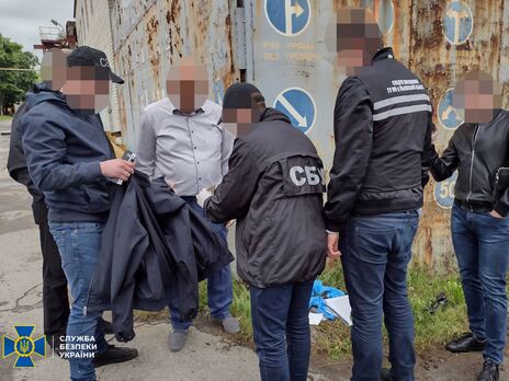 СБУ викрила в корупції посадових осіб підприємства Міноборони у Львові. Вони завдавали шкоди бюджету в розмірі 500 тис. грн щомісяця