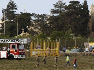 При крушении самолета на Мальте погибли три сотрудника минобороны Франции