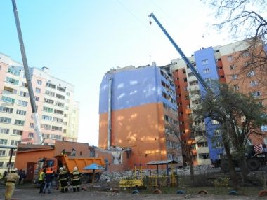 Из-под завалов дома в Рязани достали тела четырех погибших