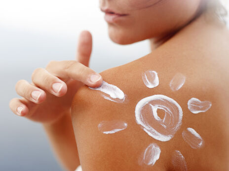 Чому водостійкий крем потрібно оновлювати