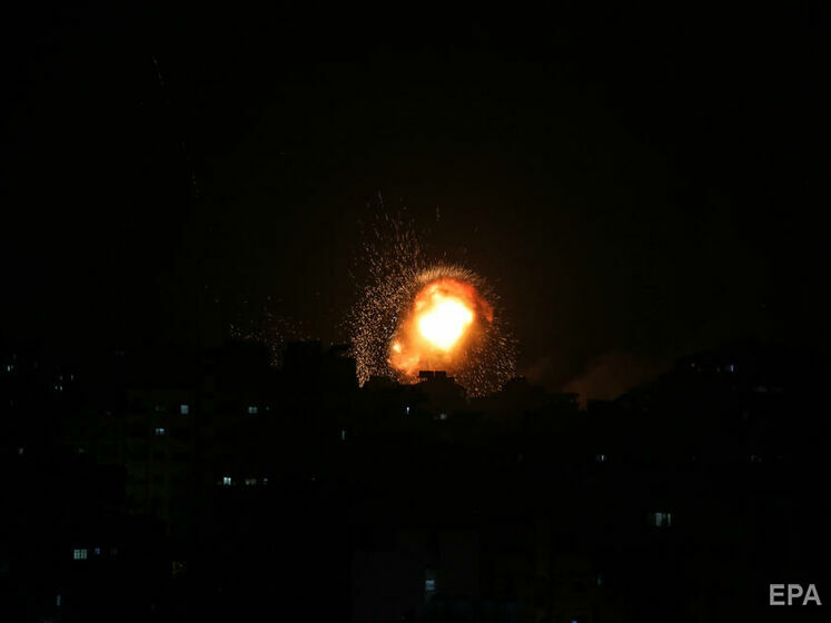 Израиль впервые после перемирия нанес авиаудары по объектам боевиков в секторе Газа