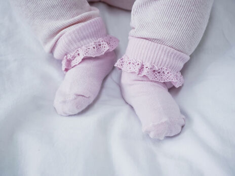 В Донецкой области женщина пыталась выдать своего ребенка за чужого, чтобы его отдать – полиция