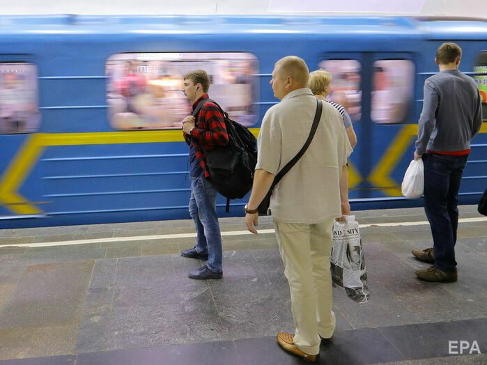 Метро и ж/д вокзалы Киева возобновили работу после сообщений о "минировании"