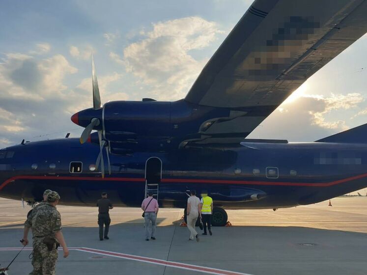 СБУ запобігла незаконному вивезенню з України комплектовання до військових літаків. Відео