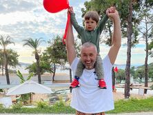 "Ксерокс", "Папина копия". Бабкин поделился трогательными фото двухлетнего сына