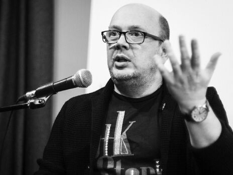 Писатель Слава Сэ умер от COVID-19