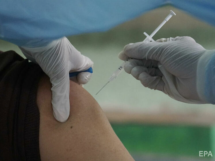 В мире сделали более 2,59 млрд прививок против COVID-19 – данные Bloomberg