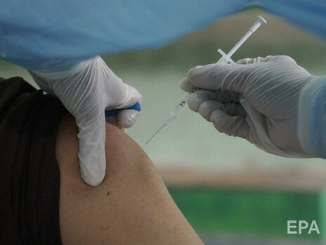 В мире сделали более 2,59 млрд прививок против COVID-19 – данные Bloomberg