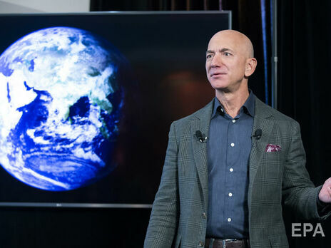 Понад 45 тис. осіб підтримали ідею не пускати засновника Amazon Безоса на землю після його польоту в космос