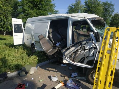 У ДТП у Дніпропетровській області загинуло двоє людей, восьмеро – дістали ушкодження