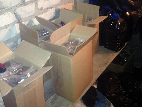 В Харькове задержали местного жителя, торгующего через интернет алкогольным фальсификатом