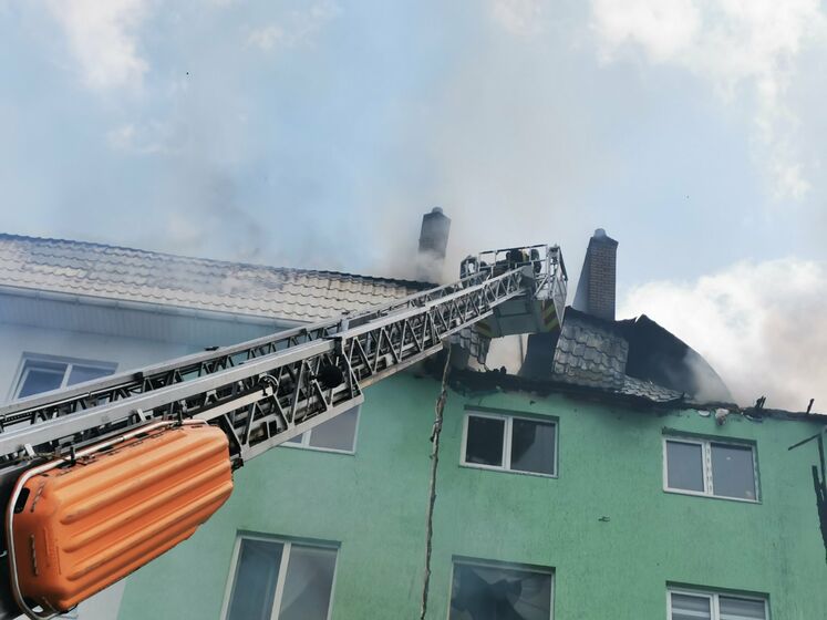 Взрыв в пятиэтажке под Киевом. В ГСЧС не исключают детонацию взрывного устройства