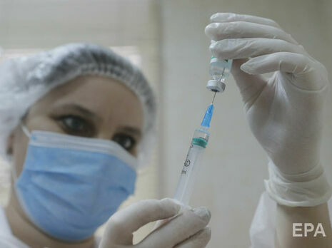 У понеділок щеплення проти коронавірусу робили не в усіх регіонах України