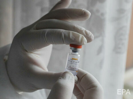 В Украине первую дозу COVID-вакцины получило 1,7 млн человек