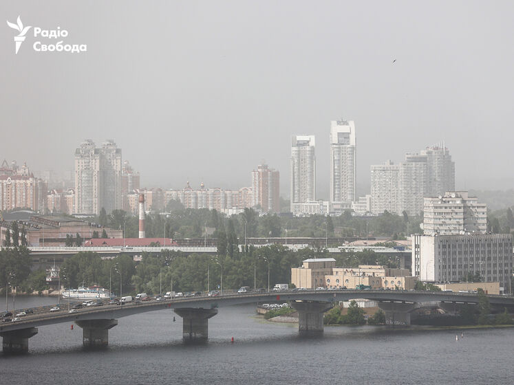 В Киеве в ближайшее время ухудшится качество воздуха. Все из-за жары и пылевой бури из России