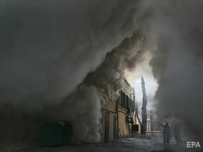 В здании МВД России вспыхнул пожар, людей эвакуировали
