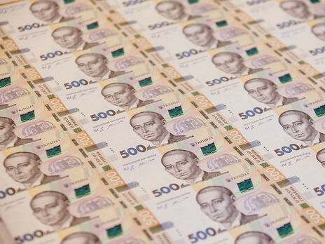 Гривна подешевела к доллару и евро