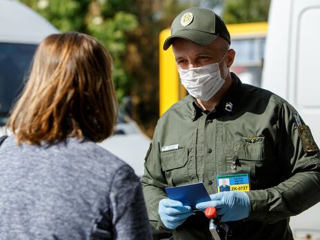 На кордоні України та Польщі відновили роботу три пункти пропуску