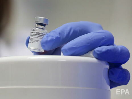 У компанії Pfizer заявили про високу ефективність своєї вакцини проти COVID-19 проти штаму 