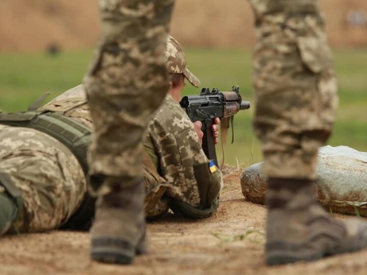 Боевики открыли огонь возле Водяного, ранен украинский военный