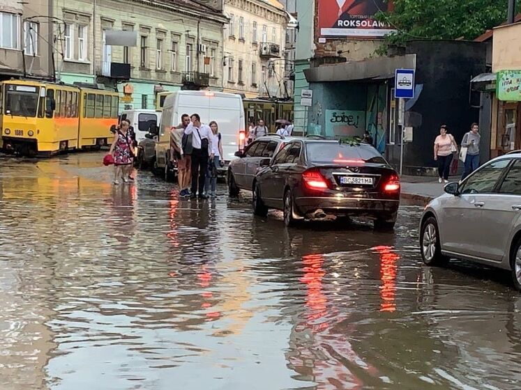 Укргидрометцентр предупредил об ухудшении погоды. Прогнозируют грозы, град и сильные дожди