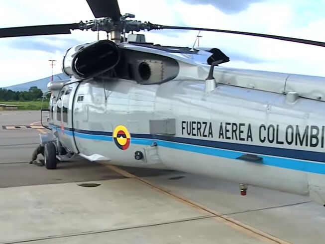 В Колумбии обстреляли вертолет с президентом страны и министрами. Видео