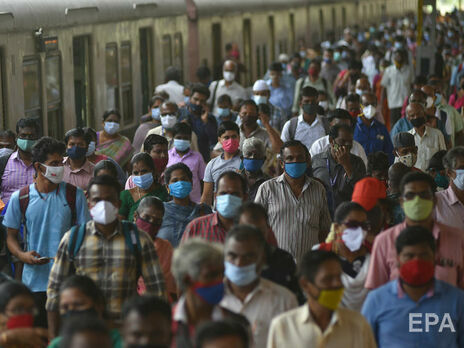 В столице Индии решили ослабить карантин. Страна находится на втором месте в мире по количеству заболевших COVID-19