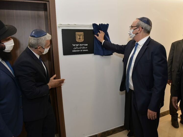 Израиль открыл свое первое посольство в ОАЭ