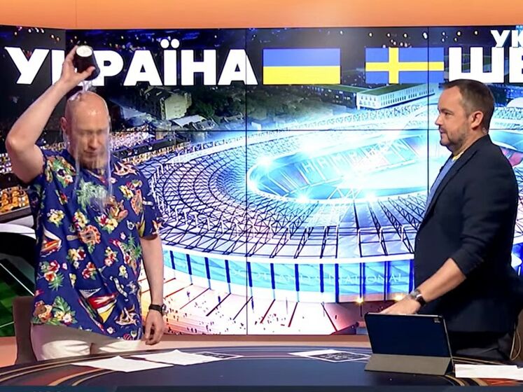Облились водой в прямом эфире. Гордон и Голованов отпраздновали победу Украины на Евро 2020. Видео