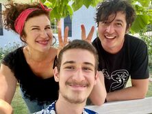 "Получил совершенно отличный аттестат и ни одного репетитора, кроме бабушки". Сын Шурова заочно окончил школу