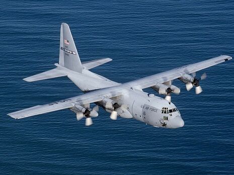 На борту военного самолета Hercules Lockheed C-130 было 92 человека