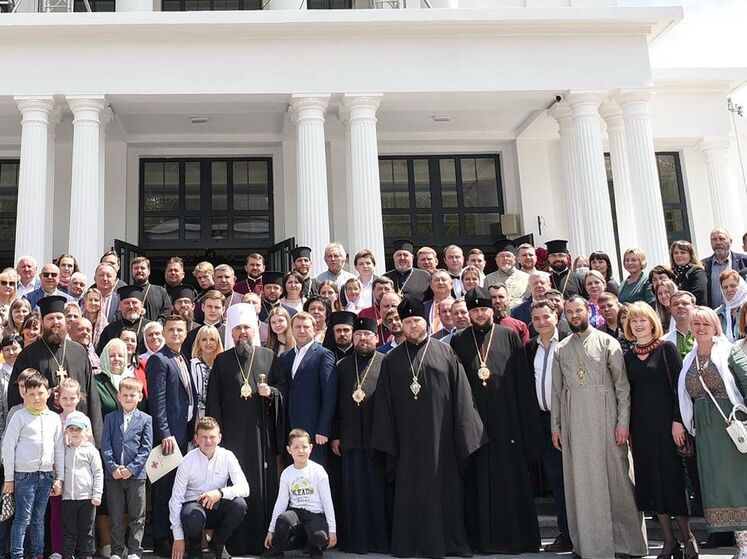 58% українців, які вважають себе православними, заявили, що є парафіянами ПЦУ – опитування