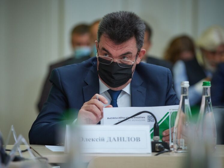 СНБО ввел санкции против 100 украинцев из санкционного списка США &ndash; Данилов