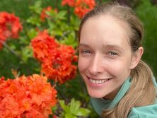 "Катюня, вы прелесть", "Сын похож на папу". Беременная Осадчая в плавках и рубашке снялась с младшим сыном