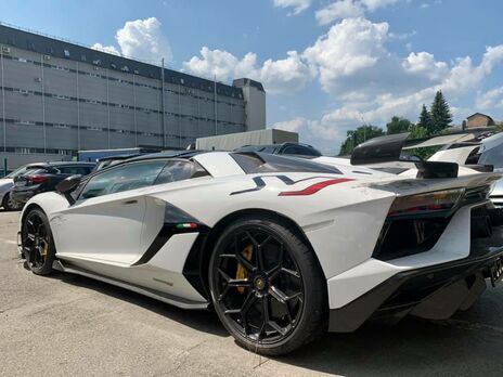 Київська митниця вилучила елітний суперкар Lamborghini вартістю €600 тис.