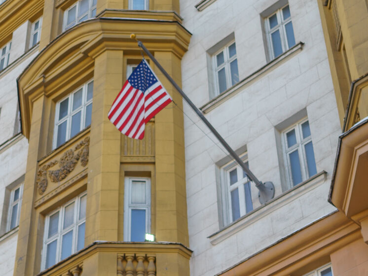 Штат посольства США в Москве сократят до 120 человек