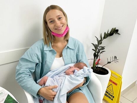 Жена Виктора Павлика показала фигуру спустя месяц после родов