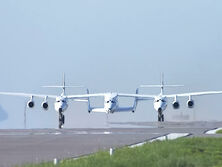 Unity был поднят самолетом-носителем