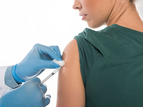 Інтервал між другим щепленням проти COVID-19 і вакцинацією проти інших хвороб можна скоротити до 14 днів – Центр громадського здоров'я