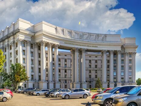 В МИД Украины приветствуют решение Совета ЕС о включении Украины в "зеленый список"