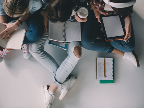 В Украине стартовала вступительная кампания в вузы