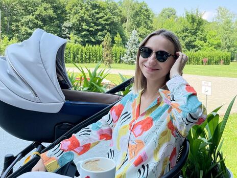 Жена Павлика с месячным сыном уехала на отдых 