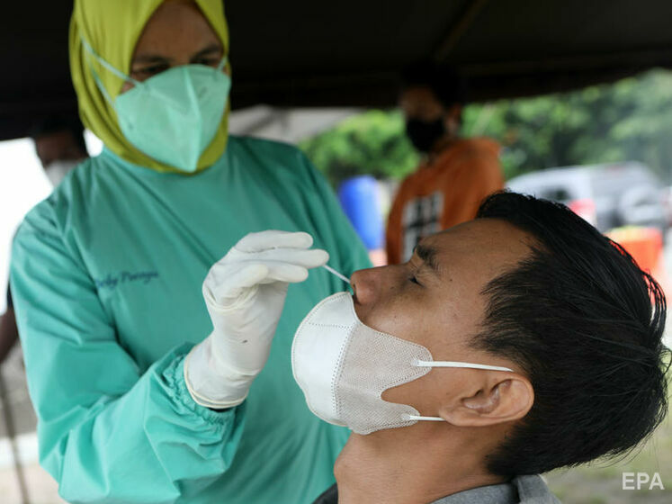 Індонезія – новий епіцентр коронавірусу в Азії, країна лідирує у світі за кількістю нових випадків COVID-19