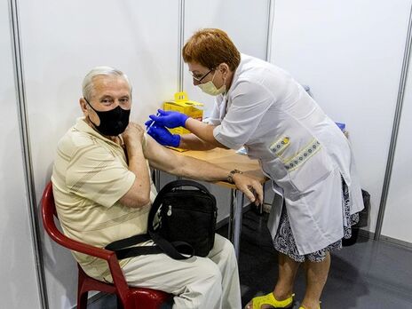 Больше всего прививок сделали в одном из киевских центров
