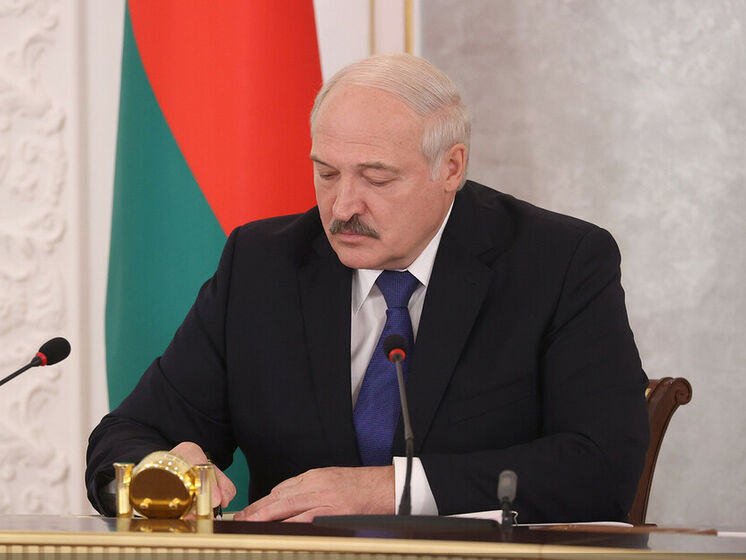 Лукашенко вывел "Белоруснефть" из состава госконцерна, попавшего под санкции США