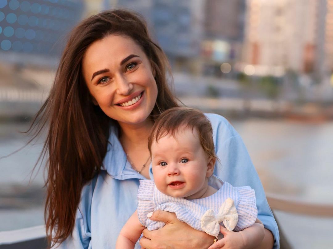 Өзбек жасырын камера порно Кендра Уилкинсонның үй порносы